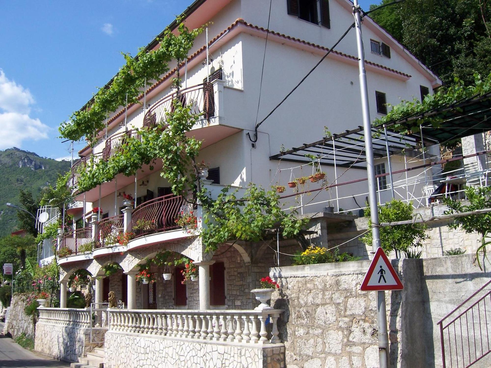 Apartments And Rooms Deskovic Mošćenička Draga Εξωτερικό φωτογραφία