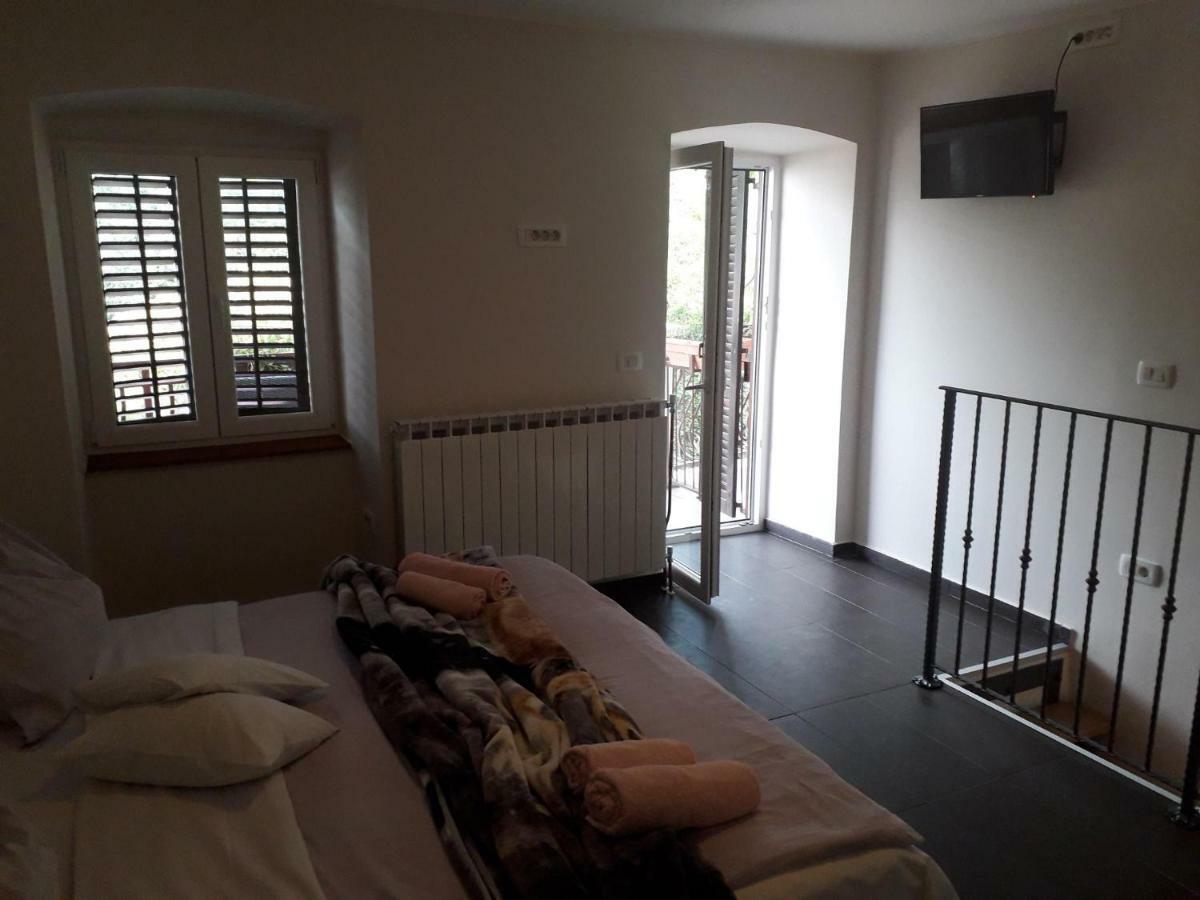 Apartments And Rooms Deskovic Mošćenička Draga Εξωτερικό φωτογραφία